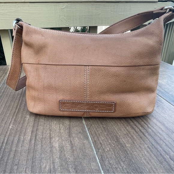 Fossil Brown Leather Purse With Outside Cell Phone Pocket - Picture 1 of 10